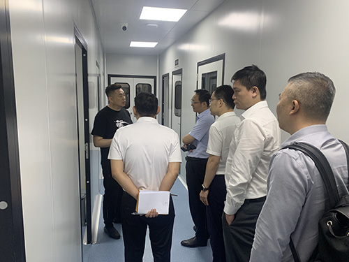 区委组织部副部长章城焰同志一行到我司走访